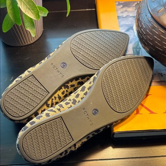 Rothy's Black and Tan Leopard Flats pointy toe - Picture 5 of 7